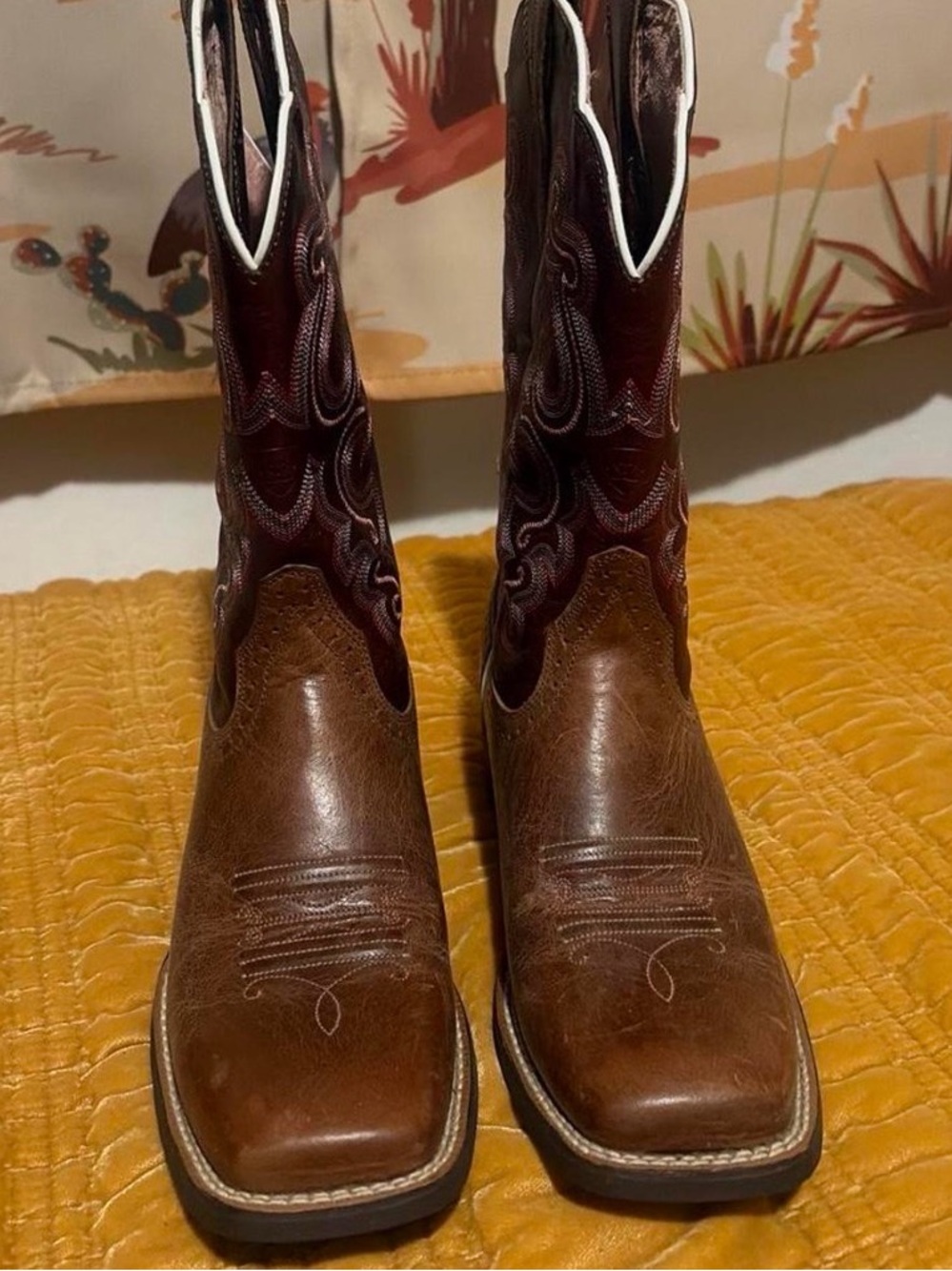 Ariat Two-Tone Brown Western Cowboy Boots with Dark Shaft